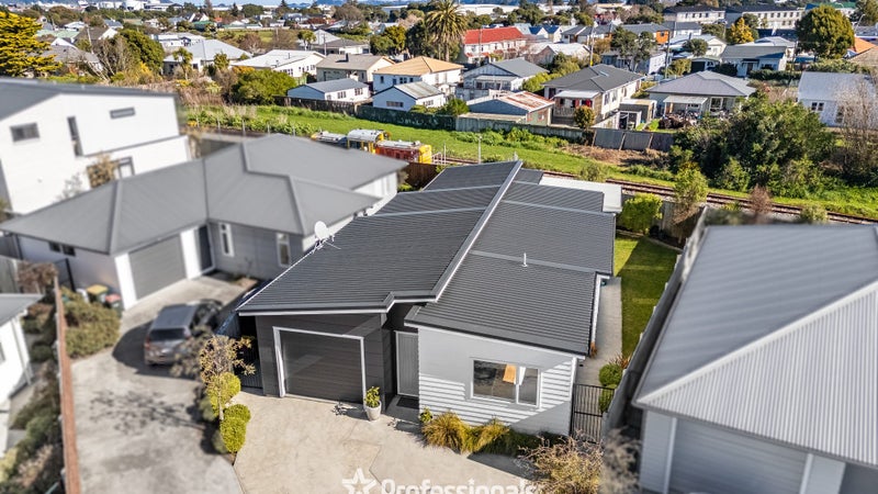 11 Wi Hape Pakau Place, Waiwhetu, Lower Hutt - Carousel 1