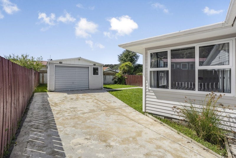 24 Kairanga Crescent, Wainuiomata, Lower Hutt - Carousel 2