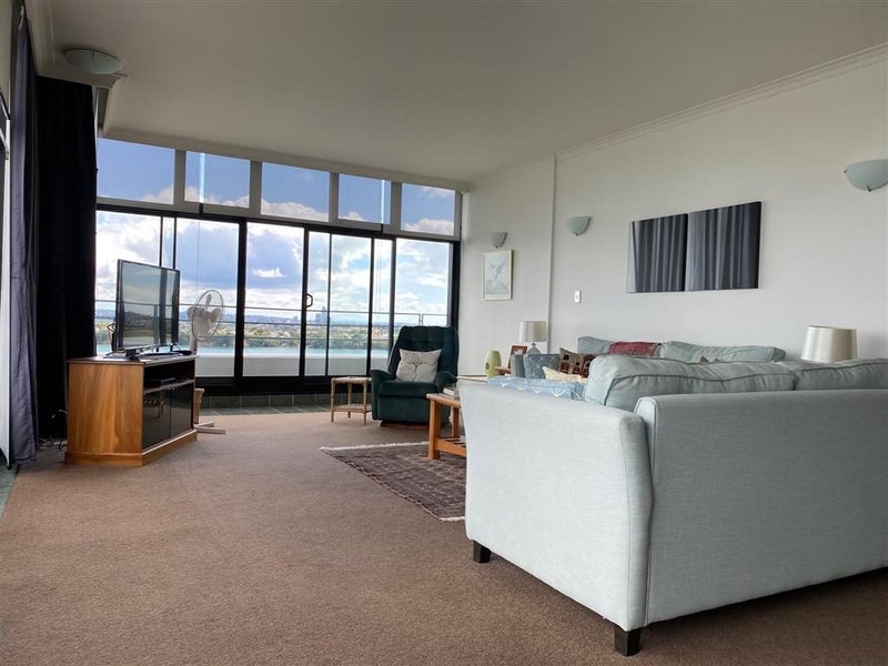 904/45 STANLEY POINT RD, Stanley Point, Auckland - Carousel 1