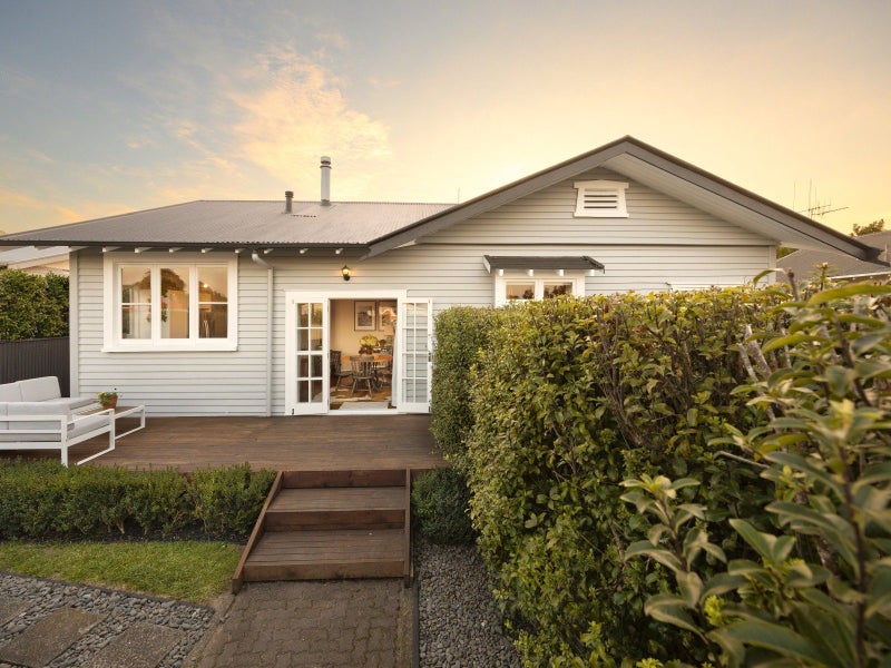 2A Bond Street, Hamilton East, Hamilton - Carousel 2