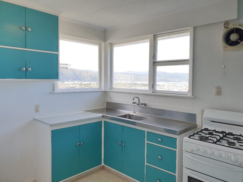 21 Magnolia Grove, Maungaraki, Lower Hutt - Carousel 2