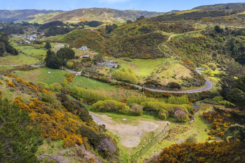 520 Makara Road, MAKARA - Carousel 1