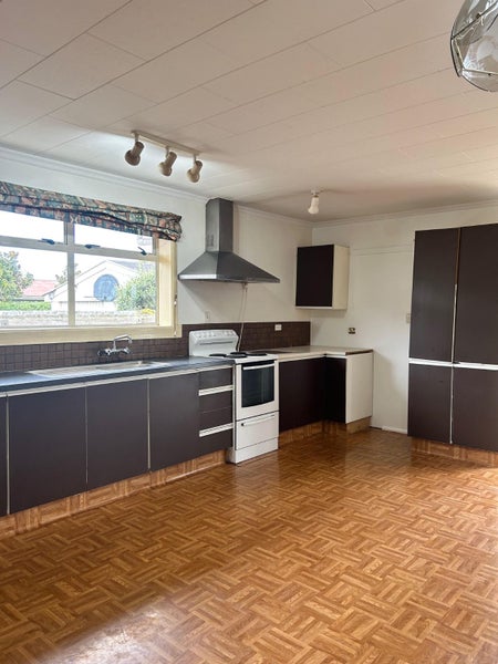 37 Raleigh Street, Bishopdale, Christchurch - Carousel 2