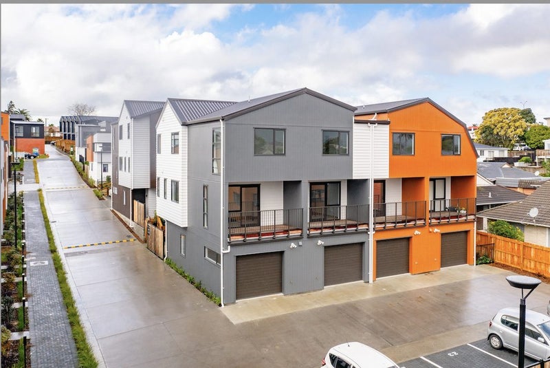 14 Raupeti Lane, Henderson, Auckland - Carousel 1