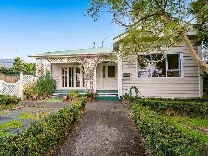 67 Broadway, Waitara, Waitara - Carousel 1