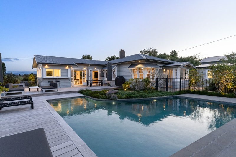 2 Faulkner Road, Northcote Point, Auckland - Carousel 1