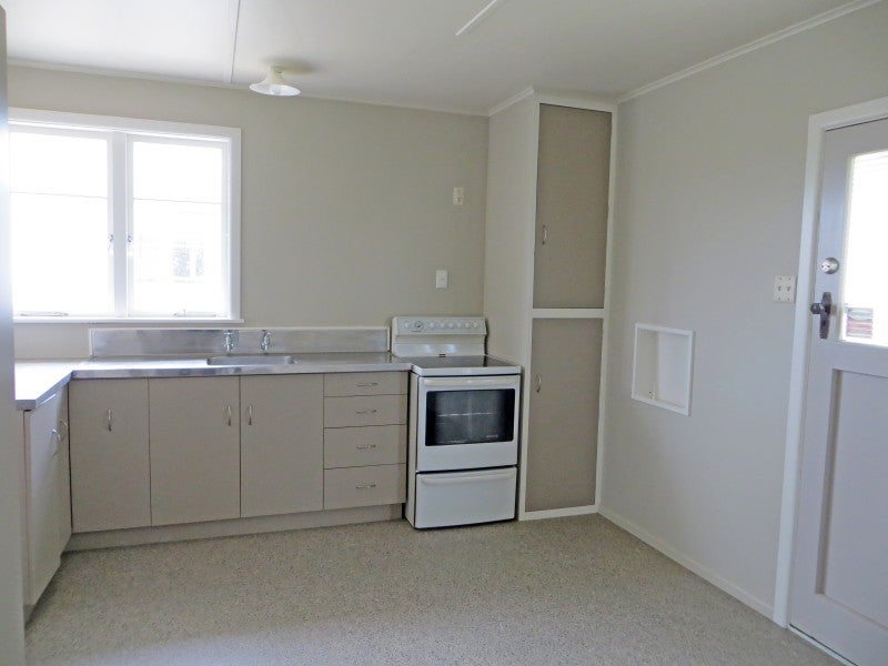 5 Kettle Avenue, Awapuni, Palmerston North - Carousel 2