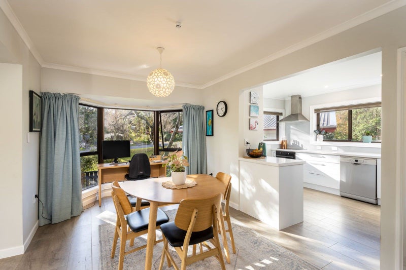 9 Lombardy Place, Whalers Gate, New Plymouth - Carousel 1