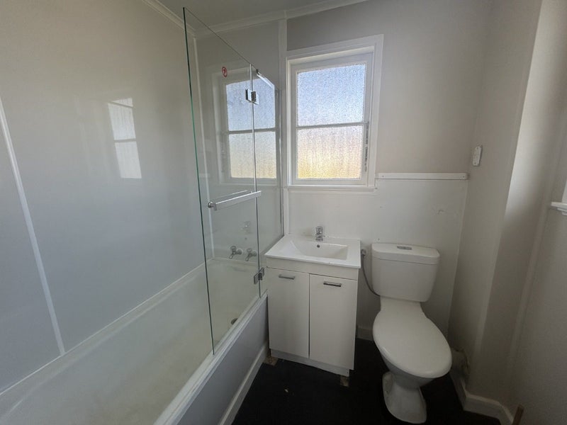 36 Churchill Avenue, Maeroa, Hamilton - Carousel 6