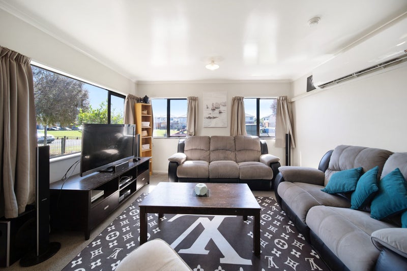 81 Tilberg Street, Favona, Auckland - Carousel 1