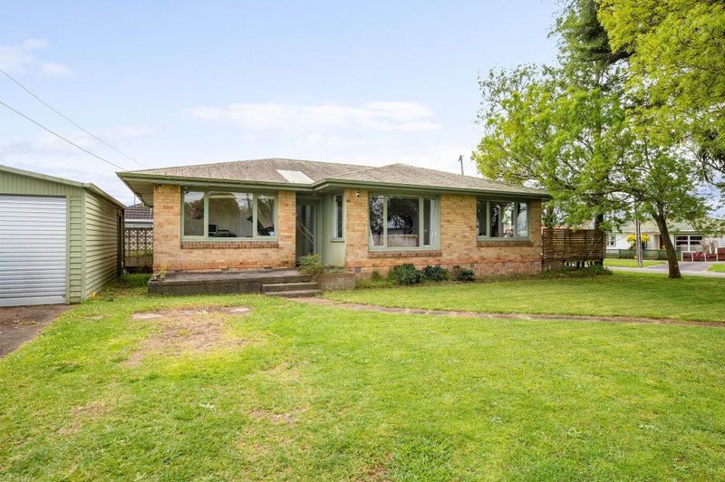 11 Hilton Road, St Andrews, Hamilton - Carousel 1