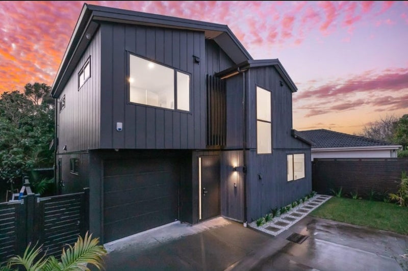 7D Walford Road, Point Chevalier, Auckland - Carousel 1