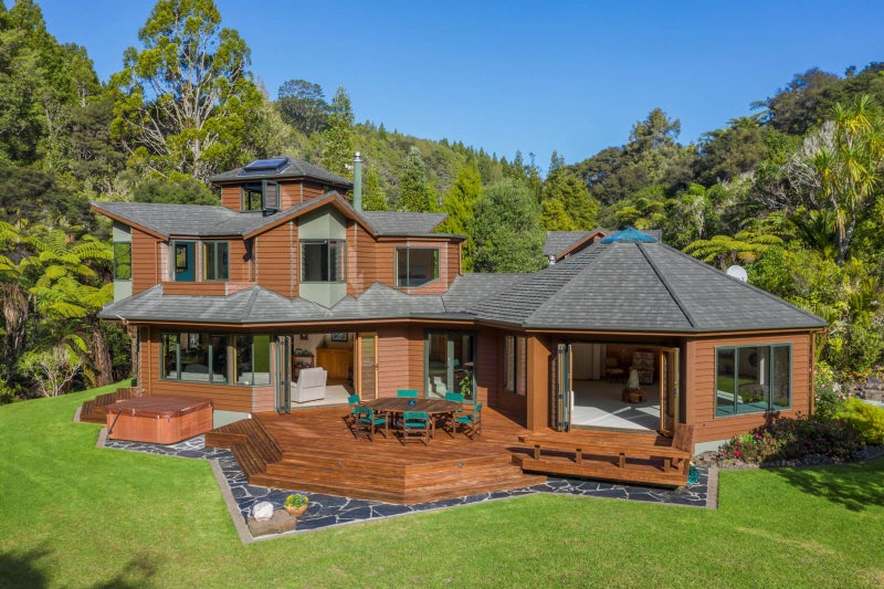 36 Stoney Creek Drive, Henderson - Carousel 1