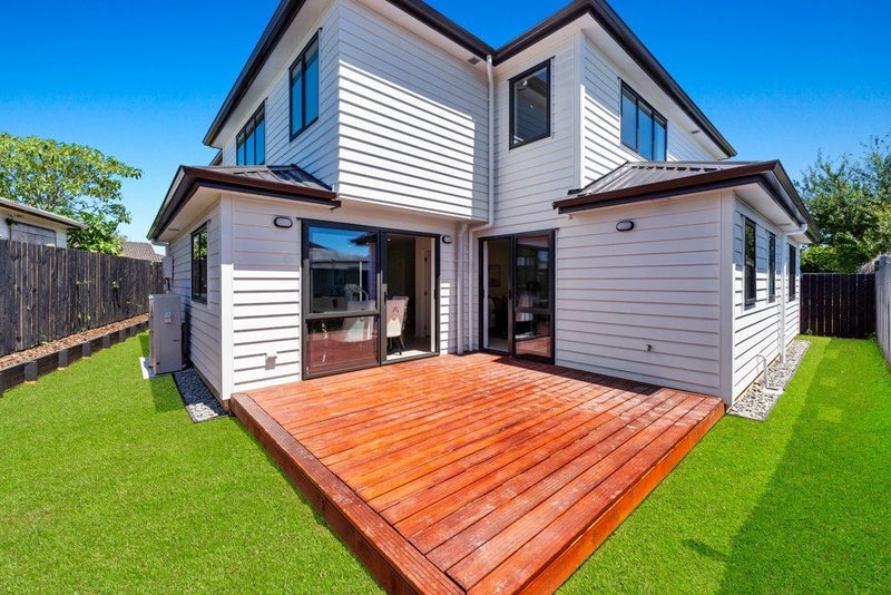 38 Hyperion Drive, Randwick Park, Auckland - Carousel 1