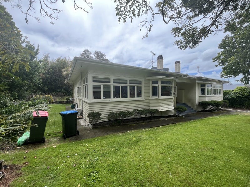 11 Garry Road, Mount Eden, Auckland - Carousel 1