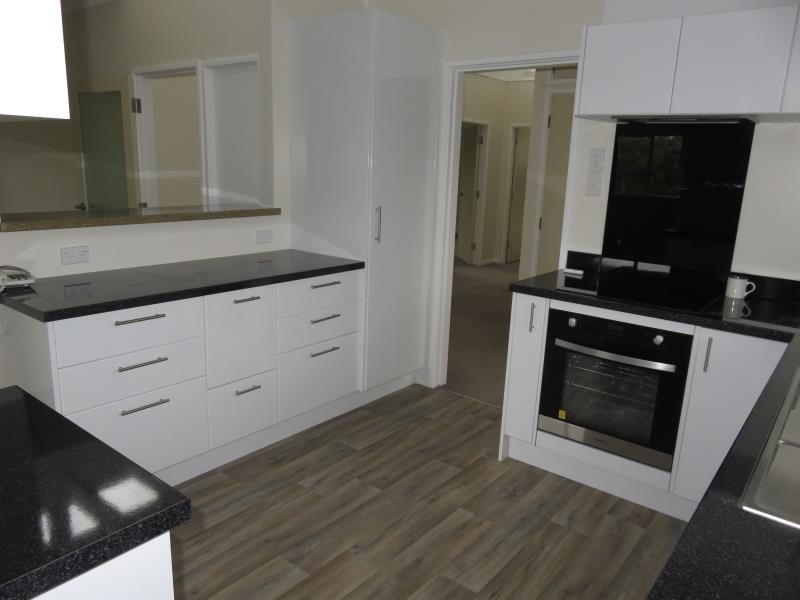 27 Stewart Drive, Newlands, Wellington - Carousel 2