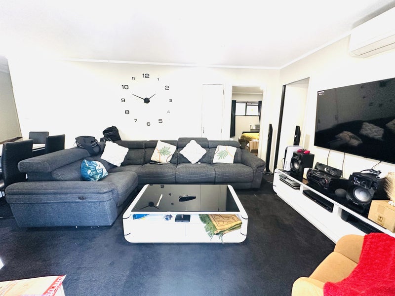 1/221 Buckland Rd, Mangere East, Auckland - Carousel 1