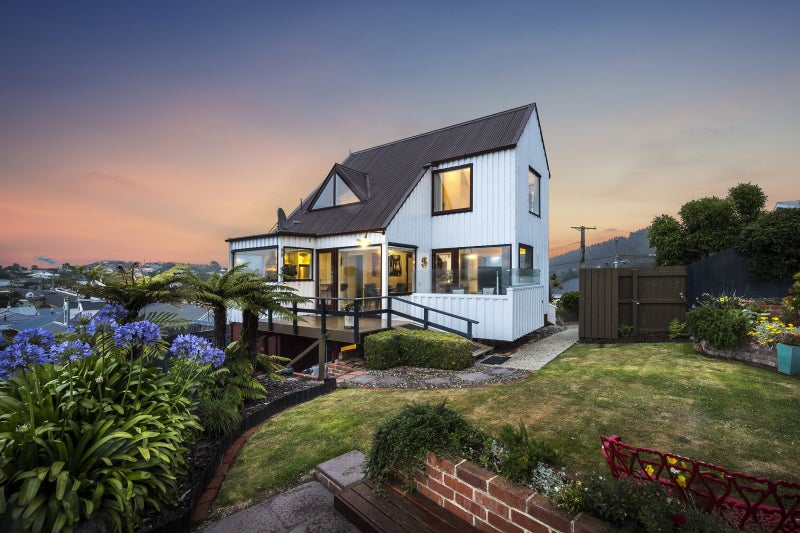 7 Magnetic Street, Port Chalmers, Dunedin - Carousel 2