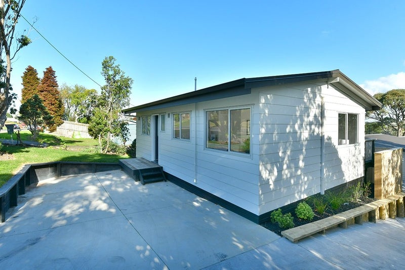 17 Shakespear Road, Army Bay, Whangaparaoa - Carousel 12
