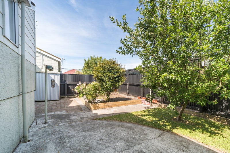 2 Paradise Place, Milson, Palmerston North - Carousel 22