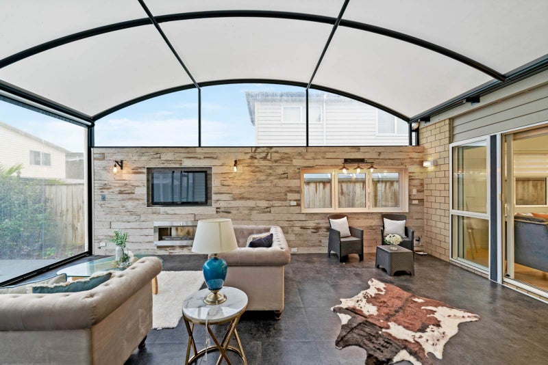 9 Calcite Avenue, Flat Bush, Auckland - Carousel 1