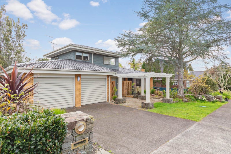 6 Ravenstone Place, Chatswood, Auckland - Carousel 2