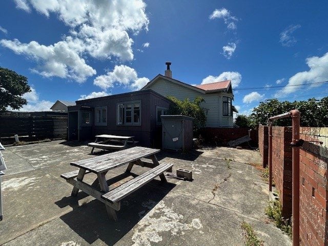 219 Coutts Street, Rongotai, Wellington - Carousel 2