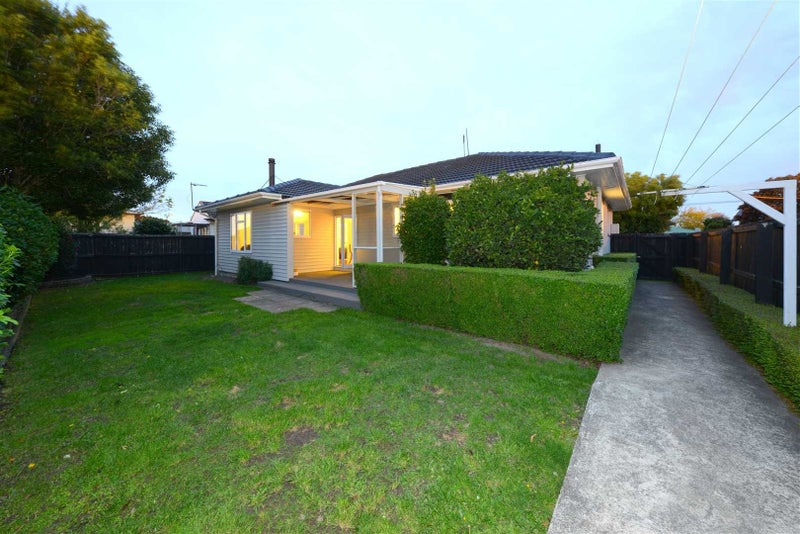 60 Middlepark Road, Sockburn, Christchurch - Carousel 2