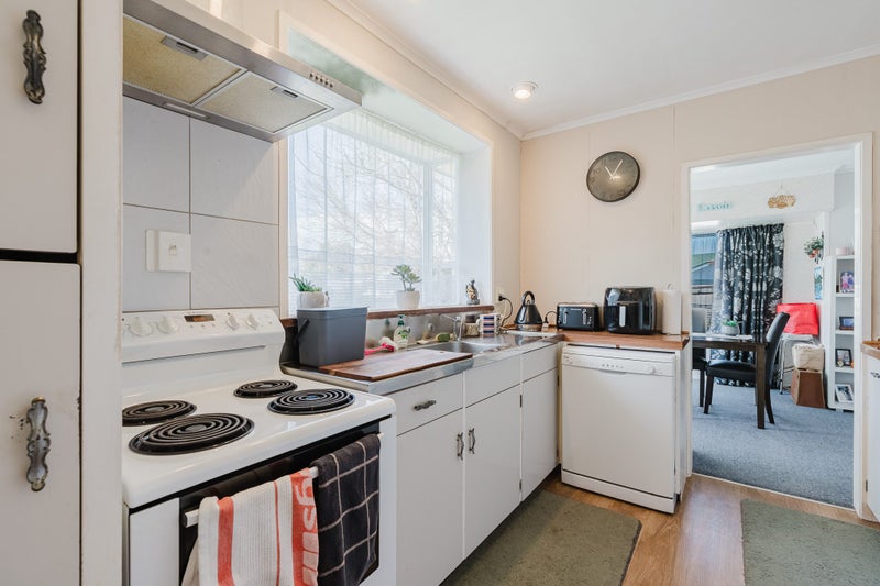 44 Garden Heights Avenue, Glenview, Hamilton - Carousel 2