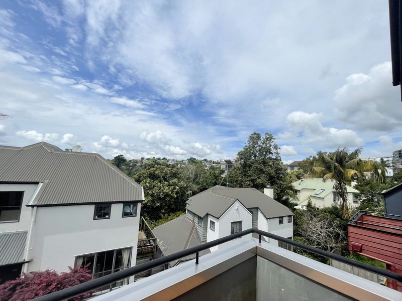 4 Youngs Lane, Remuera, Auckland - Carousel 1