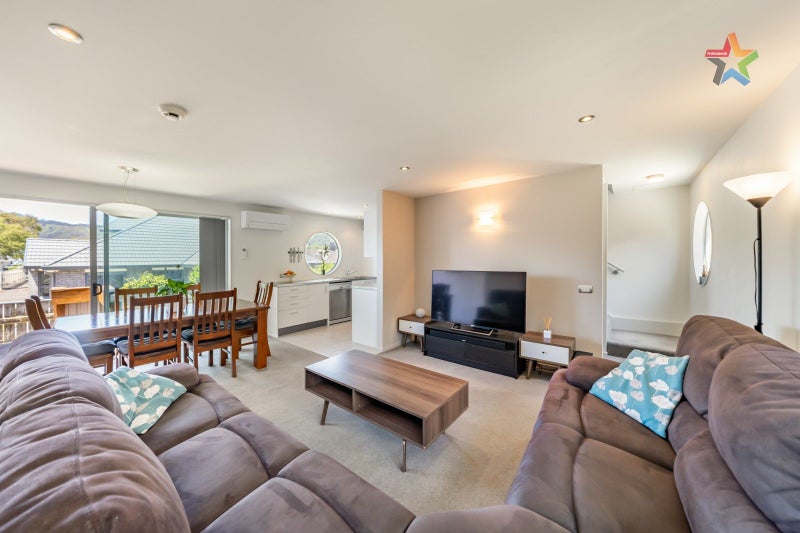 5B/10 Park Avenue, Epuni, Lower Hutt - Carousel 1