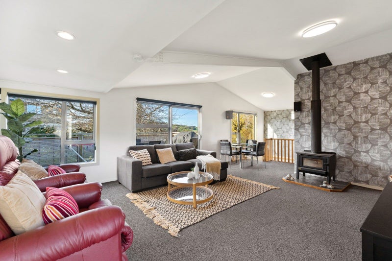22 Estuary Crescent, Fairfield, Dunedin - Carousel 2
