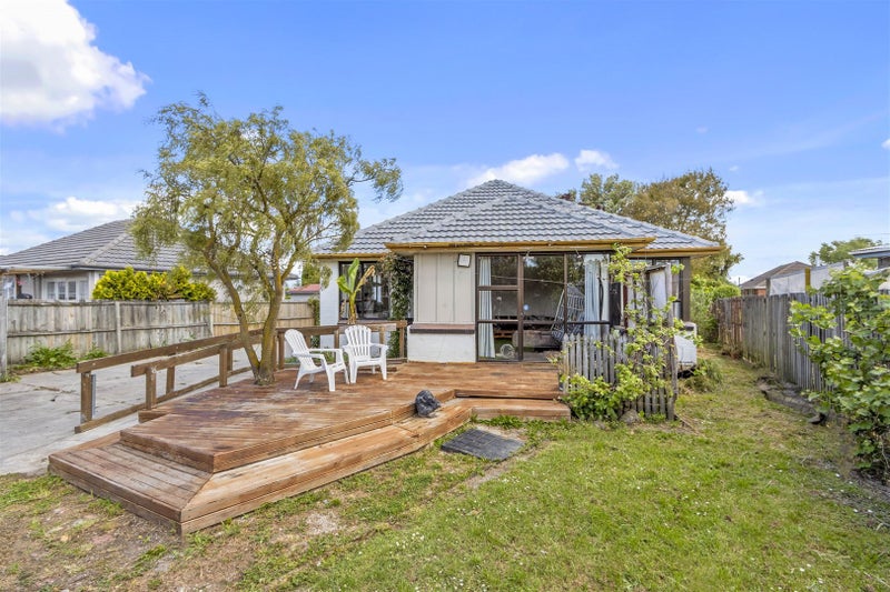 5 Boyne Avenue, Northcote, Christchurch - Carousel 2