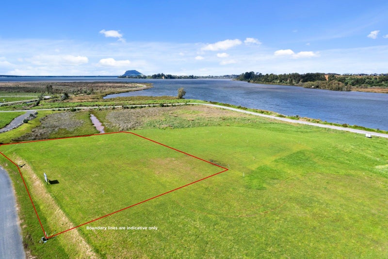 22 Te Ara O Tahataharoa, Tauranga - Carousel 1