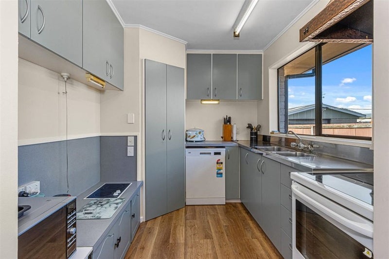 23 Oriana Crescent, Hornby, Christchurch - Carousel 2