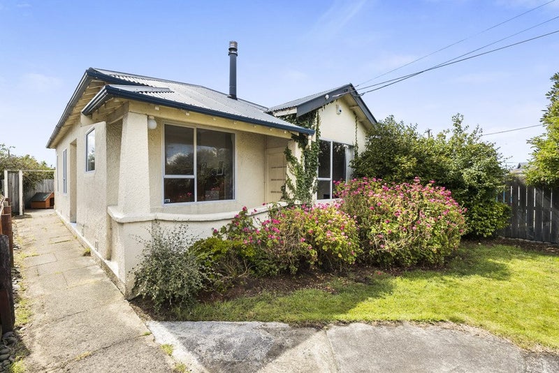 12 Hargest Crescent, Saint Kilda, Dunedin - Carousel 1