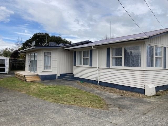 20 Cricket Place, Melville, Hamilton - Carousel 1