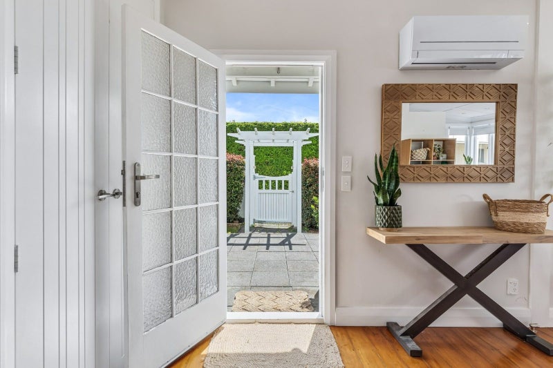 2/221 Onewa Road, Birkenhead, Auckland - Carousel 12