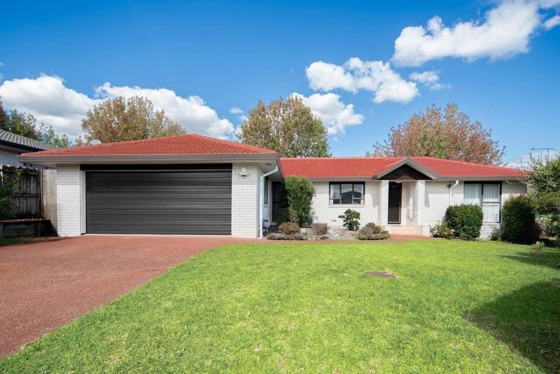 19 Adelphi Place, Albany, Auckland - Carousel 1