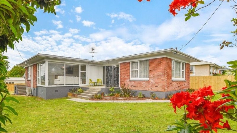 16 Elliott Crescent, Owhata, Rotorua - Carousel 1