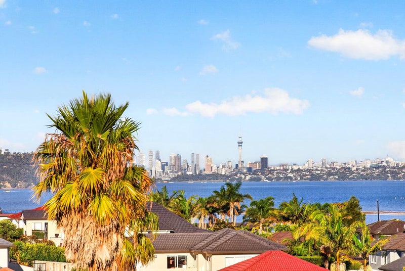 135 Wiseley Road, West Harbour, Auckland - Carousel 1