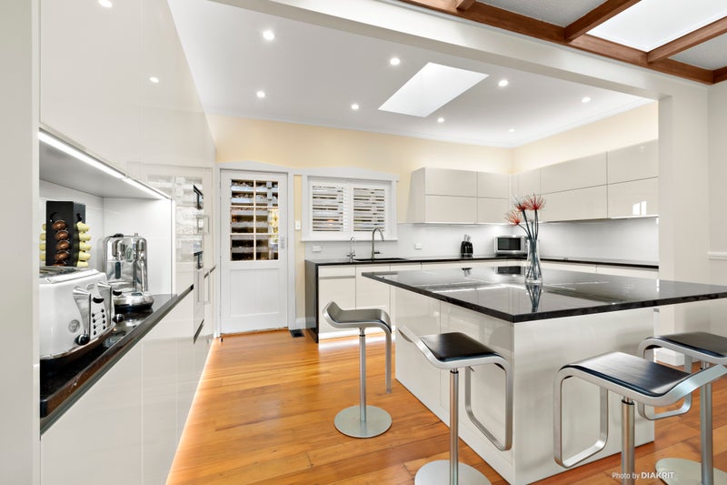 65 Oban Street, Wadestown, Wellington - Carousel 2