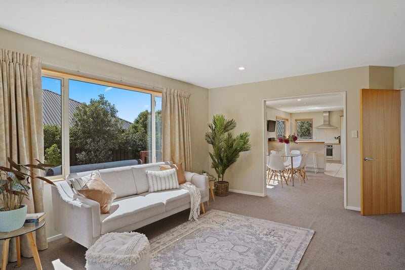 5 Rosthwaite Place, Westmorland, Christchurch - Carousel 2