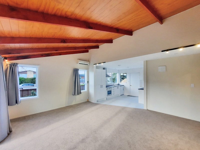 1/21 Hartford Street, Burnside, Christchurch - Carousel 2