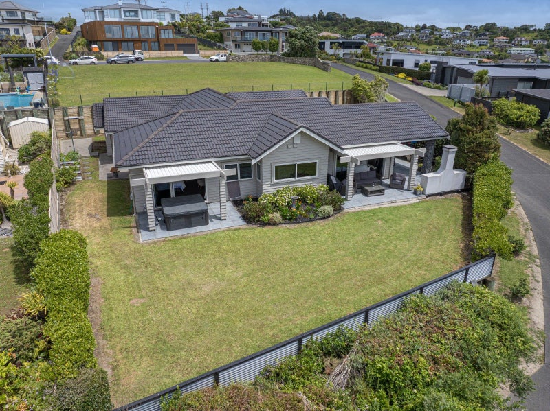 23 Manhattan Rise, Orewa, Orewa - Carousel 37