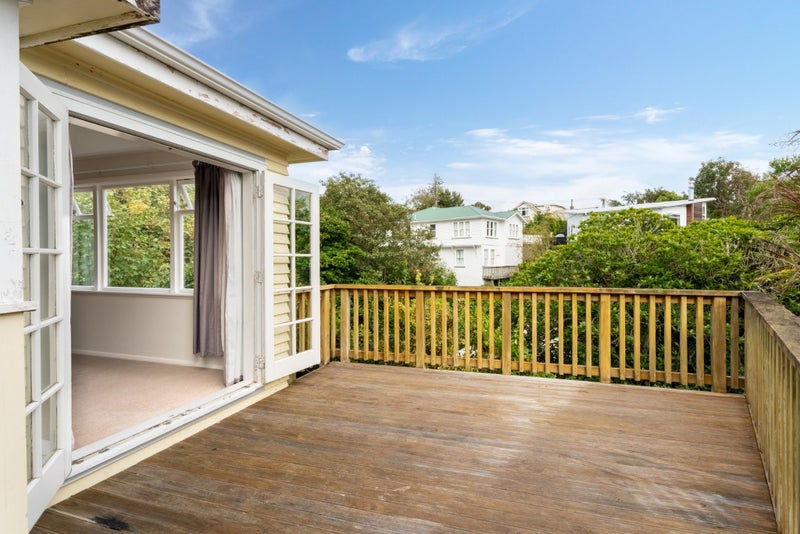 3 Vautier Avenue, Wadestown, Wellington - Carousel 1