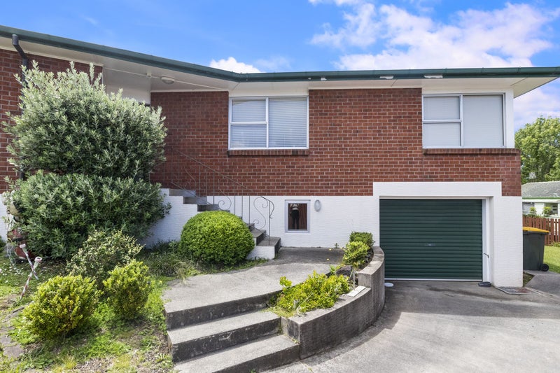80 Sycamore Drive, Sunnynook, Auckland - Carousel 1