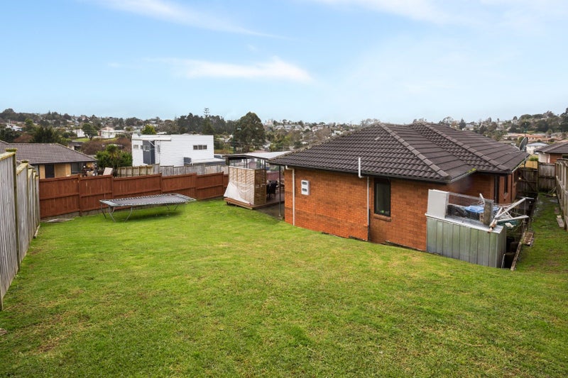 12 Cartmel Avenue, Massey, Auckland - Carousel 16