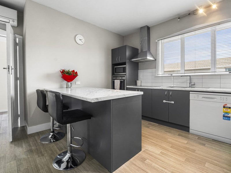 1/274 Main North Road, Redwood, Christchurch - Carousel 2