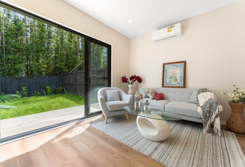 7 Don Oliver Lane, Glen Eden, Auckland - Carousel 1